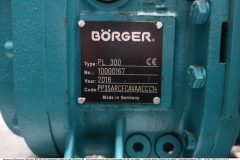 Madsen-Bioenergi-Borger-BS-50-skruepresse-med-to-stk-Borger-PL-300-loberotorpumpe-henholdsvis-foer-og-efter-–-recirkulerer-faststof-til-efter-udraadningstank-054-scaled